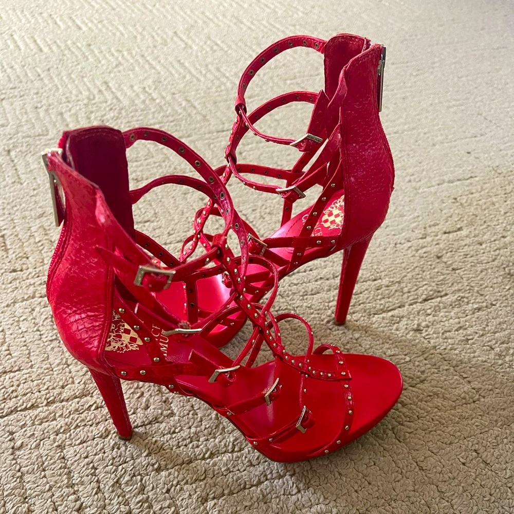 Vince Camuto Sandals Red Size 7.5